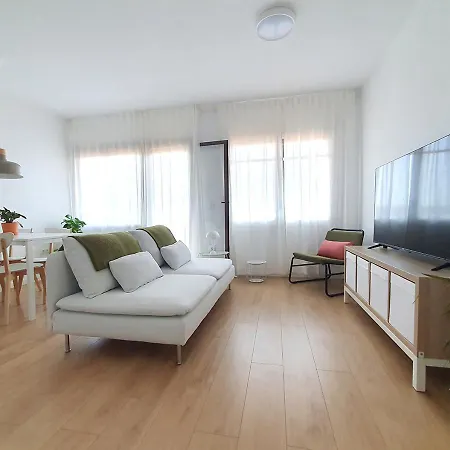 Apartment Acojedor Piso Cerca Del Metro